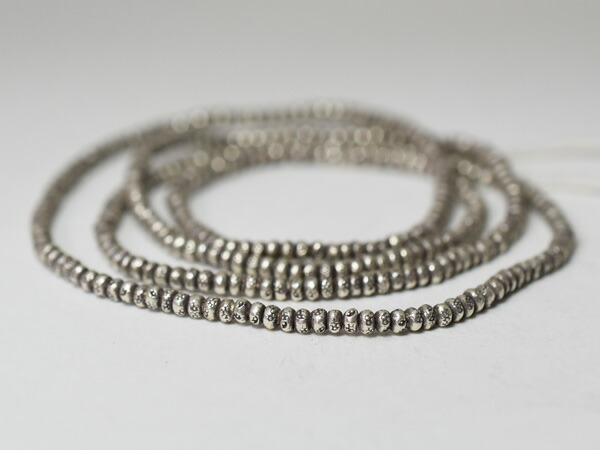 【2207】カレンシルバー刻印入扁平丸玉一連MS (Φ3.0mm)【とんぼ玉】【ホワイトハート】【パーツ】【蜻蛉玉】【インディアンジュエリー】【カレンシルバー】【シルバービーズ】【ホワイトハーツ】【シルバー925】【ハンドメイド】【送料無料】 34,749円