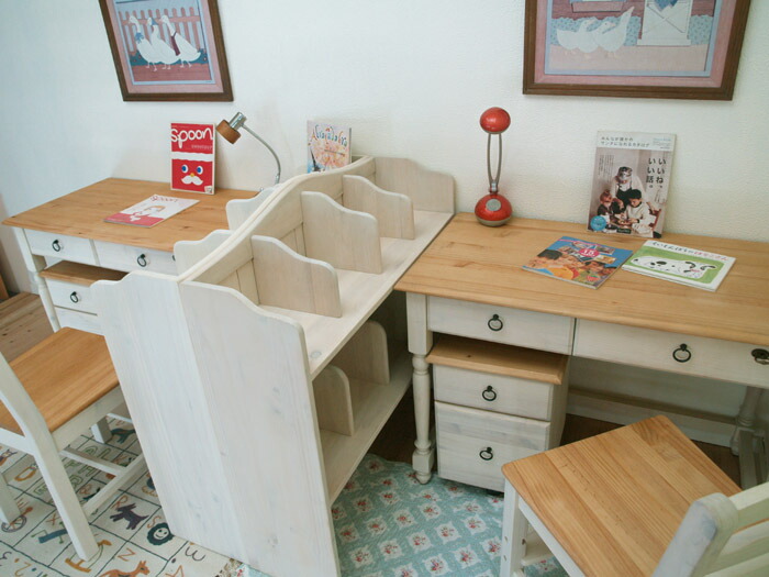 auc banjo the desk that french country desk country pine desk