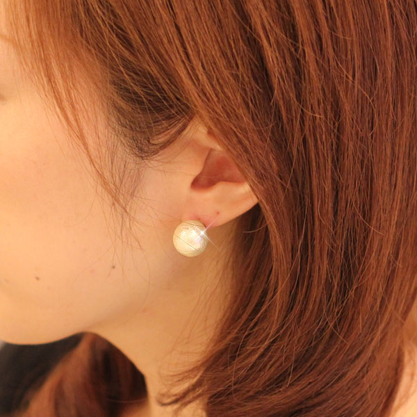 Accessorybarzaz Yu Soft Cotton Pearl Earring Impression White Yu Soft Cotton Pearl Earring Impression White Gold Pearls Earrings 14 Mm Size