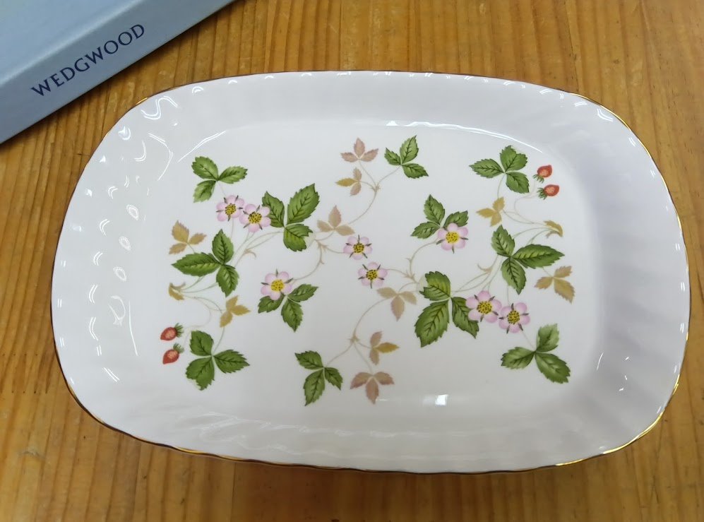 楽天市場】ウェッジウッド ワイルドストロベリー ブレッド&バター