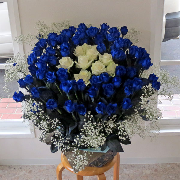 薔薇の取りあわせる/青み＆ホワイトローズアレンジ【乳くさい薔薇】【一緒になる祝賀会 花】【生まれ落ちる日 花】