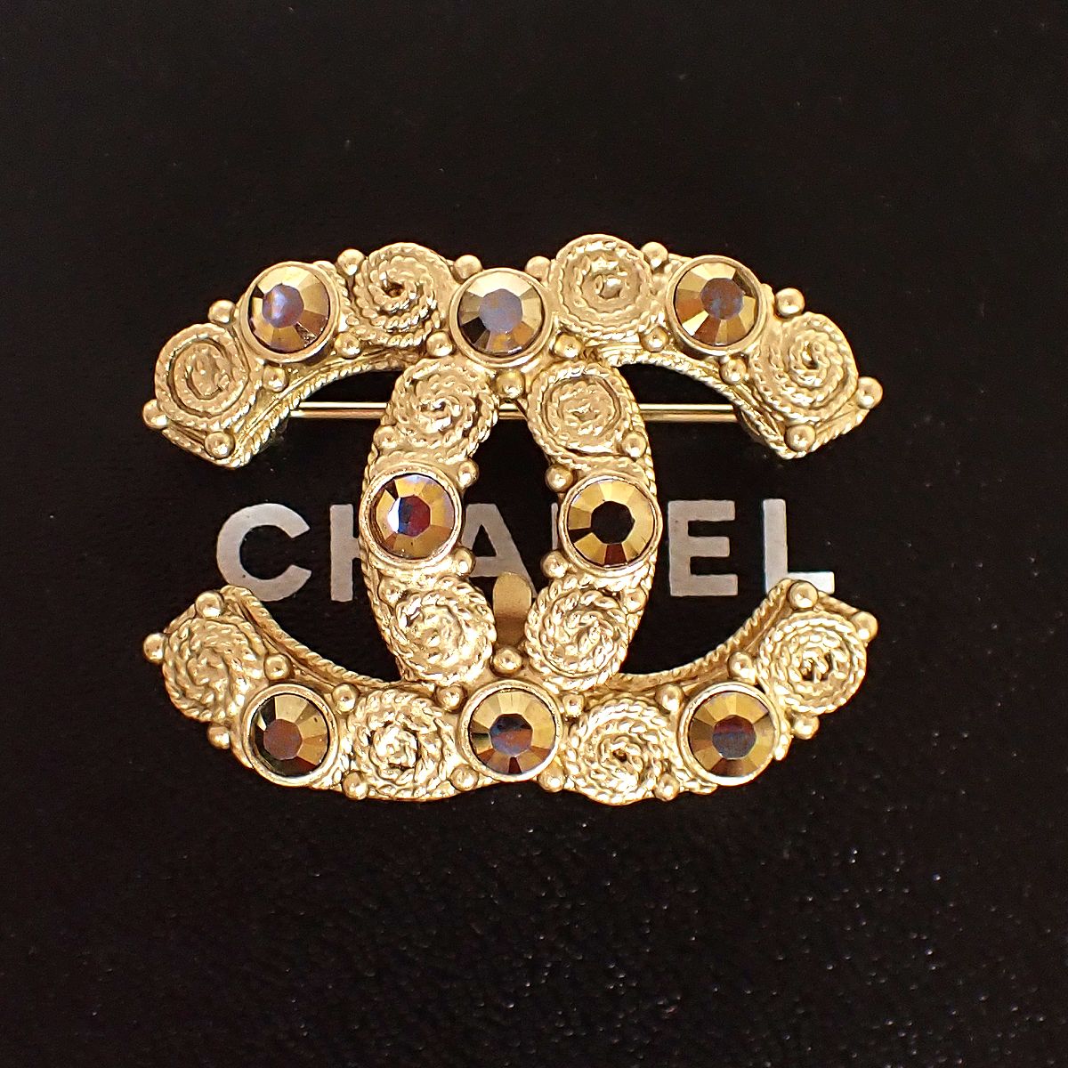 楽天市場】【中古】 CHANEL シャネル ブローチ 01P ロゴ ライン