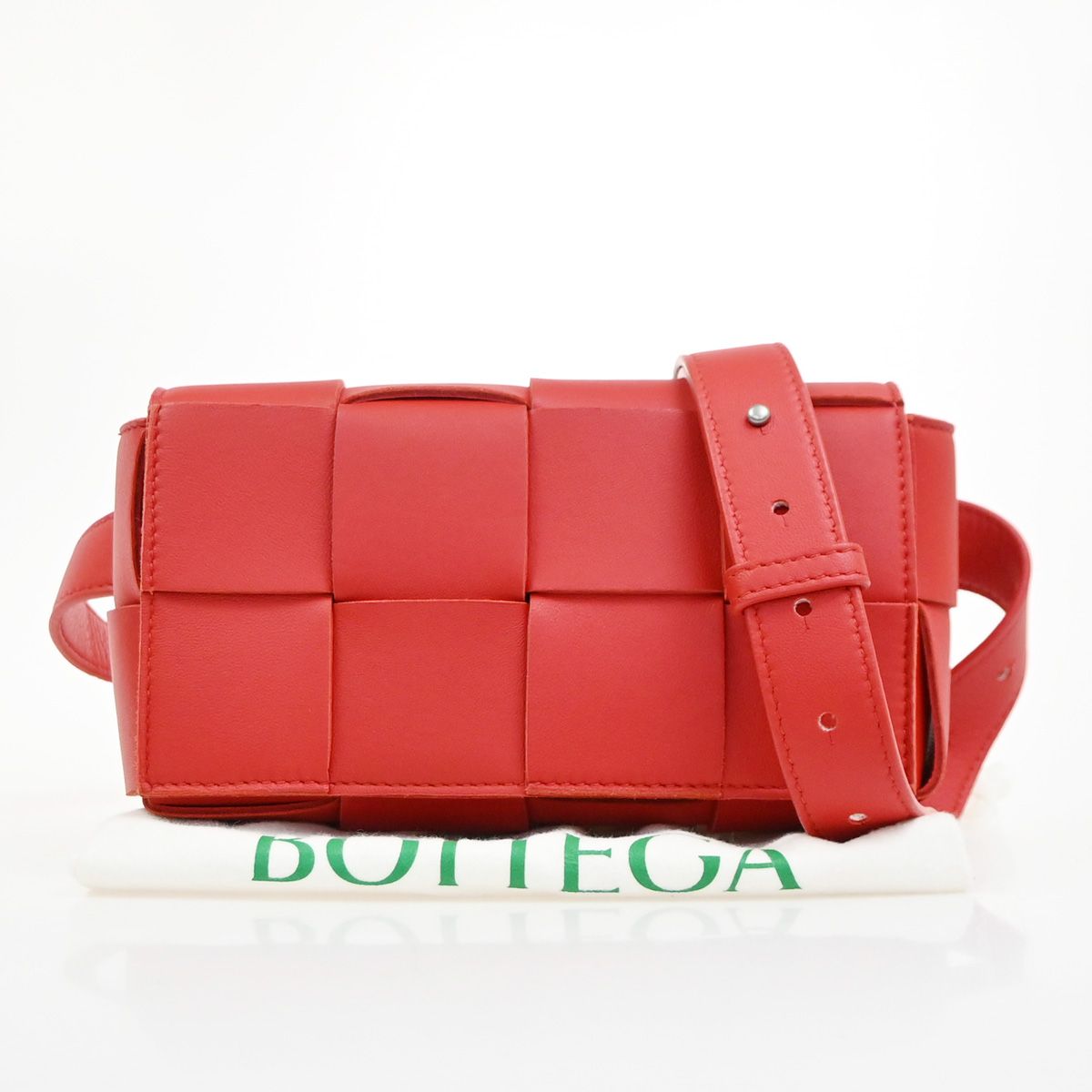 【中古】ボッテガ・ヴェネタ BOTTEGA VENETA ロゴタイプ テープ マキシ イントレチャート バムバッグ なめし革 赤いこと イタリア製91RQ040