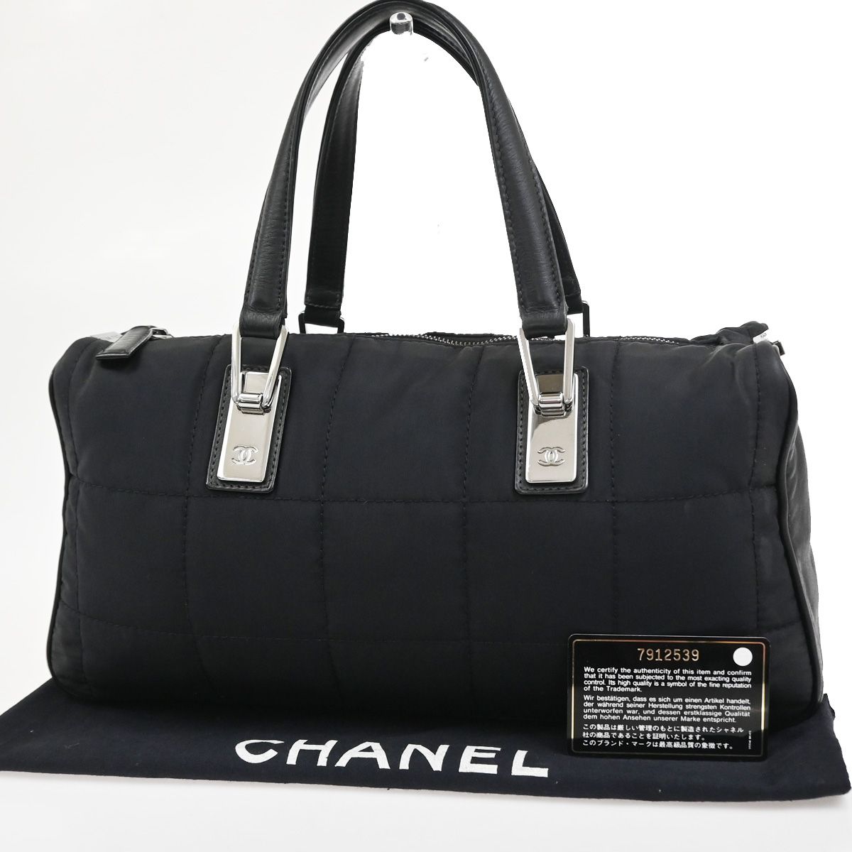 【中古】シャネル CHANEL CCロゴタイプ 黒茶赤ちょうちん 周遊ハンドバック ナイロンなめし革 黒いこと しろがね色金具 イタリア製93RQ028