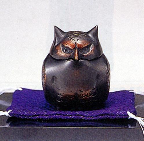 298、香炉 福籠（ふくろう） ミニ香炉 瑞峰 作 青銅製 楽天市場】ミニ香炉 福籠（ふくろう） 【 PC台・ふくさ付 】 【 瑞峰