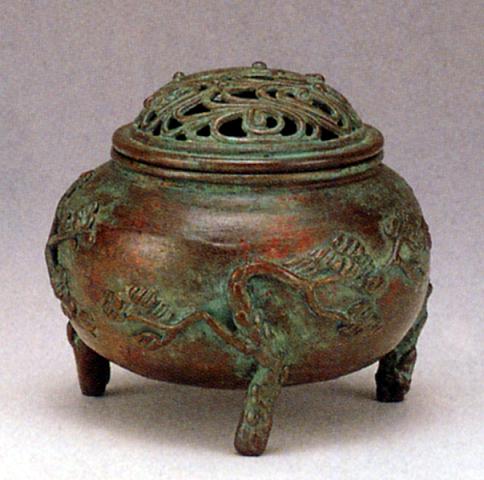 香炉・香立て■　香炉　玉型(三友文)　■須賀月芳作　蝋型青銅(ブロンズ)製　桐箱入り【高岡銅器】｜仏具徳