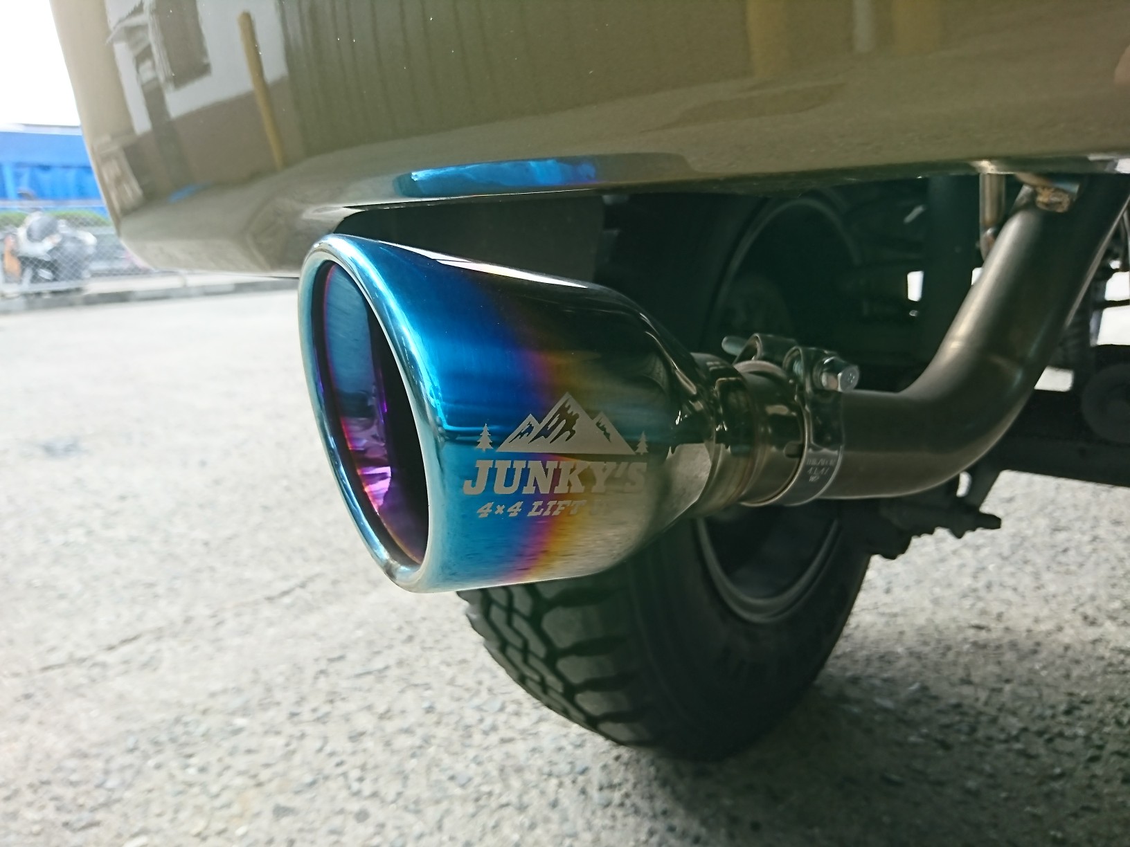 楽天市場】ジャンキーズ JUNKY'S 4×4マフラー Type1(チタンカラー