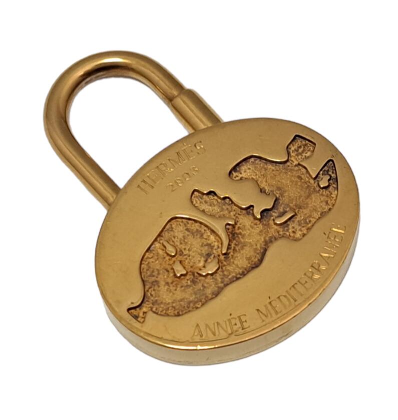 HERMES エルメス H2000 H カデナ チャーム ゴールド メタル HERMES エルメス H2000 H カデナ チャーム ゴールド メタル
