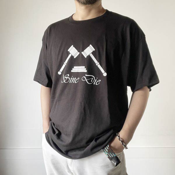 新品 Sine Die XL 木槌プリント 半袖 Tシャツ 黒 XL デッドストック 議会無期限延期 D152【BTSX】