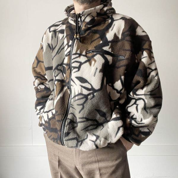 美品 プレデター カモ 迷彩 総柄 フリース パーカー ジャケット XL ジップアップ BUSY BODY 大きいサイズ ビッグサイズ D153【中古】【古着】【メンズ】【通販】【BTOX】｜古着屋 BRIDGE