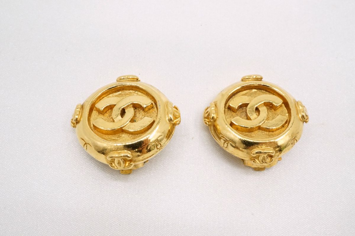シャネル ヴィンテージ イヤリング ココマーク ラウンド 丸型 ロゴ アクセサリー メッキ 金 ゴールド CHANEL 6721j|バイクレイジー 店