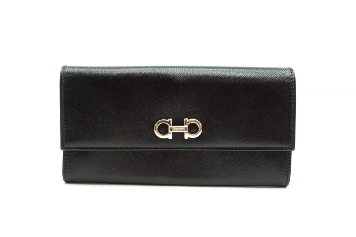 フェラガモ 二つ折り 長財布 ガンチーニ ロゴ金具 レザー 黒 ブラック Salvatore Ferragamo 7204k｜バイクレイジー 店