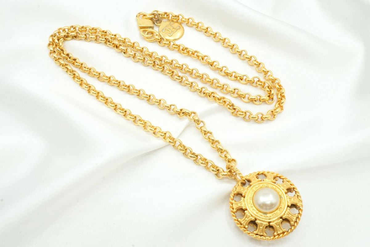 CELINE ゴールドオーバルネックレス CELINE セリーヌ ペンダントトップ Pearl Oval Pendant パール