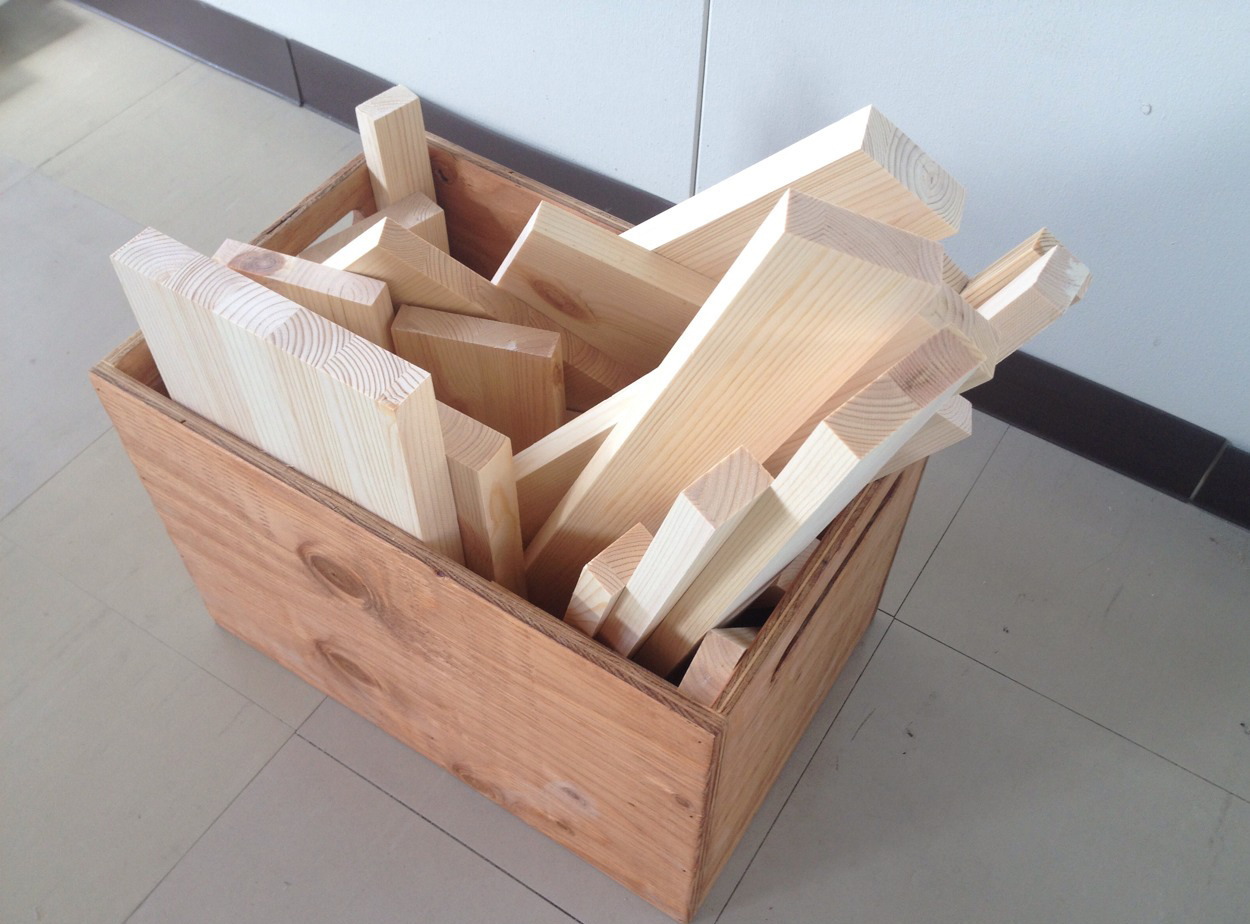 【楽天市場】北欧パイン材 端材 破材 ハザイ 木工 工作 木材 トールペイント 手作り DIY 日曜大工 材料 自然材料 無垢 アウトレット