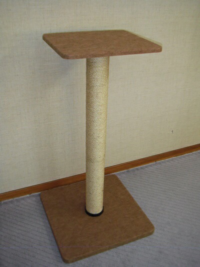 【売れ筋商いもの！！】キャットスクラッチタワー（色合い：ともし火赤銅色）