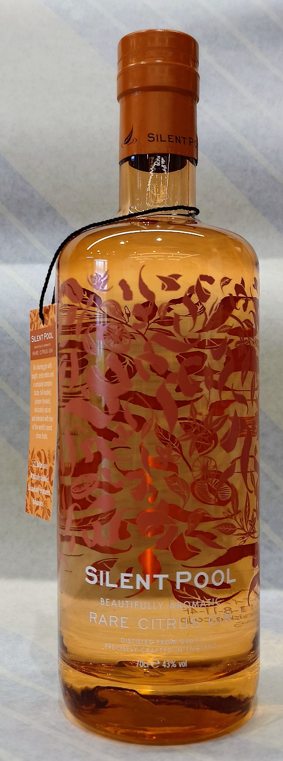 楽天市場】サイレントプール ジン プラチナジュビリー 700ml 43
