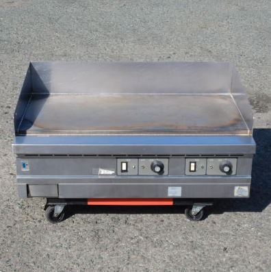 【中古】(取り引き所打ちきり)2014年製 フジマック 灯し火 グリドル FEFT90-2TS 3相200V 9.8kw W90D60H28(+15)珊 鉄板W895D458ｍm 掛け目138kg 鉄板焼