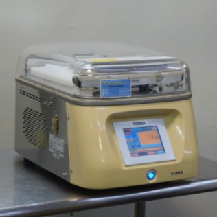 【中古】(代引不可)2014年製 トーセイ 真空包装機 V-382 トスパック W413D589H377mm 100V 52kg ダンパー オイル交換済