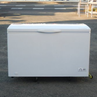 【中古】(代引不可)2018年製 シャープ FC-S30D-W 冷凍 ストッカー W1292D715H829mm 300L チェスト フリーザー 冷凍庫 53kg LED照明｜良品厨房　シティオ豊橋