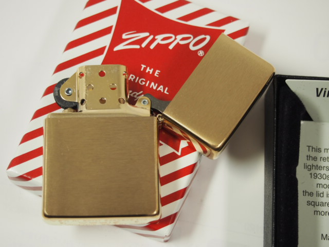【楽天市場】ジッポーライター： Zippo 1937 レプリカ ヴィンテージ #240CC 《ラインなし》 ブラッシュ ブラス 真鍮無垢