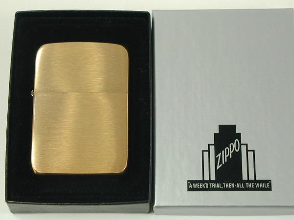 ジッポーライター： Zippo 1941B レプリカ //ブラス// 真鍮無垢 【プレーン】 レギュラー 純正 《ゴールド/金色》 ★無地★ 『インナーもゴールド!!』 【あす楽対応】 【楽ギフ_包装】 【父の日】 【1941】 【ジッポ】 【ジッポー】 【ライター】 【ダルマヤ】 【人気商品】