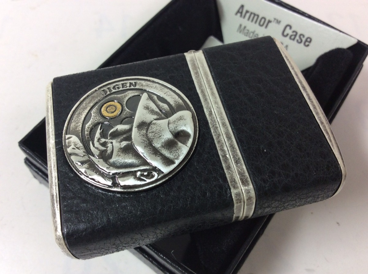 ジッポーライター 19 New Zippo ルパン三世 次元 アーマー 革巻き 4面巻き ヴィンテージ スタイル 4面ラップ巻き ゴージャス あす楽対応 楽ギフ 包装 母の日 父の日 ジッポ ジッポー ライター ダルマヤ ギフト プレゼント ラッピング Mpgbooks Com