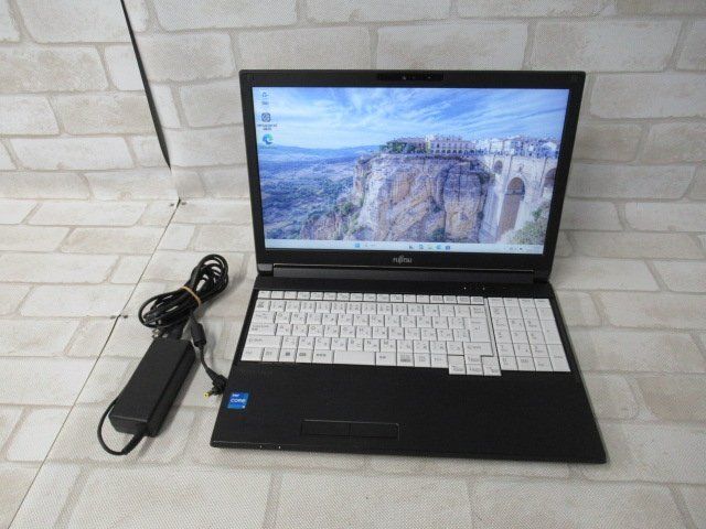 【中古】 \u003cBR\u003e富士通 LIFEBOOK A5512/KX \u003cBR\u003e【 Win11 Pro / i5-1235U / 8.00GB / SSD:256GB 】 \u003cBR\u003e【 中古 商行為電話機 マイコン お役目用 電話 本体】\u003cBR\u003e\u003cBR\u003e