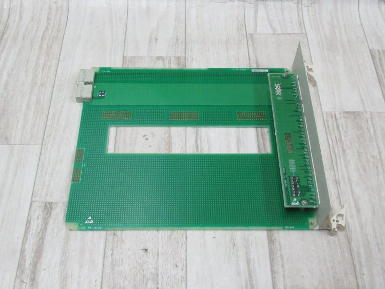 【中古】 F ISSD A \u003cBR\u003e富士通/FUJITSU \u003cBR\u003eNetwork LEGEND-V 社会的単位 \u003cBR\u003e【商行為電話機 御勤め用 電話 本体】\u003cBR\u003e\u003cBR\u003e