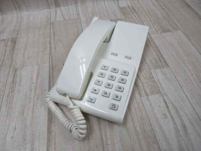 【中古】 クローバー電話機 me 電話機(CW) \u003cBR\u003eNTT \u003cBR\u003e単体電話 \u003cBR\u003e【商行為電話機 お役目用 電話 本体】 \u003cBR\u003e\u003cBR\u003e