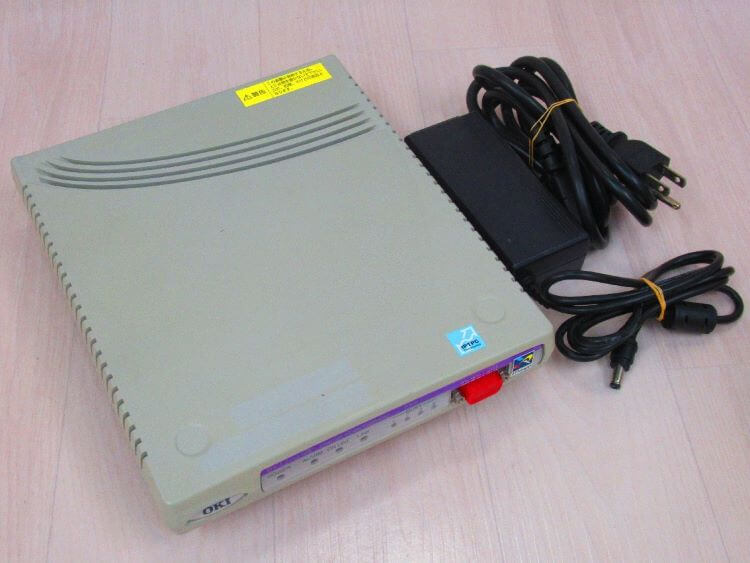【中古】【ACアダプター付】 \u003cBR\u003eBV1270 SIP-FXS \u003cBR\u003e 沖/OKI \u003cBR\u003eインターネットヴォイスゲートウェイ \u003cBR\u003e【商行為電話機 お役目用 電話 本体】\u003cBR\u003e\u003cBR\u003e
