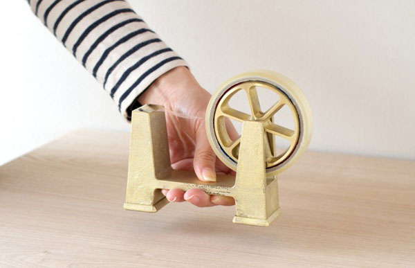 贅沢屋の Futagami 鋳肌 その他 引出物 テープカッター 鋳物メーカーのおしゃれなテープカッター 日用品雑貨 文房具 手芸 テープカッター 鋳物メーカーのおしゃれなテープカッター Designshopお中元ギフトにおしゃれな夏のデザインアイテム