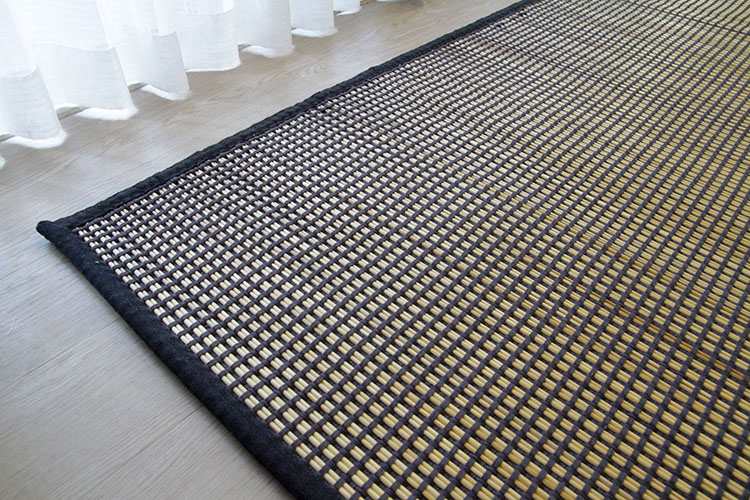 企画サンプル処分品！《MADHU コットン＆シーグラスラグ（NATURE)　145ｘ200cm》コットンとシーグラス（水草の茎）を織り込んだ涼感漂うインド製ラグ　 ひんやり冷感　夏場涼しい｜ドゥ・ザ・スペース