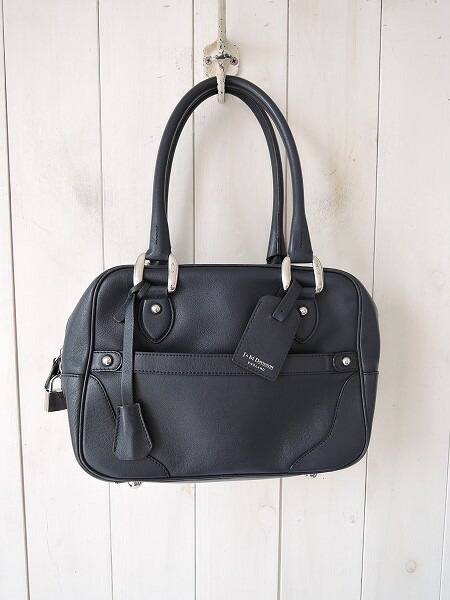 J&M DAVIDSON MIA CUBE ブラック ハンドバッグ　ミアキューブ 楽天市場】【アウトレット】ジェイ&エム デヴィッドソン J&M DAVIDSON