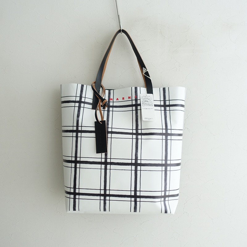 【shoo】マルニ　バンダナ　トートバッグ　バーガンディーフラワー 楽天市場】【定価1.9万】 マルニ MARNI バンダナトート バー