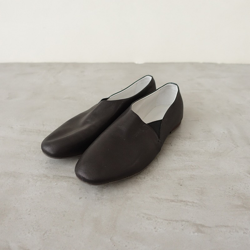 que shoes プレーン　黒 楽天市場】キュー que plain/プレーン レザースリッポンシューズ