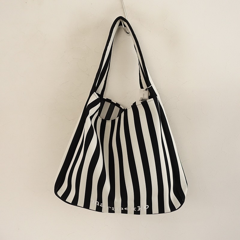 【2025SS/美品/通貨価値2.9万】マリメッコ marimekko Knitted Bag Large Merirosvo   【中古】【50K52】
