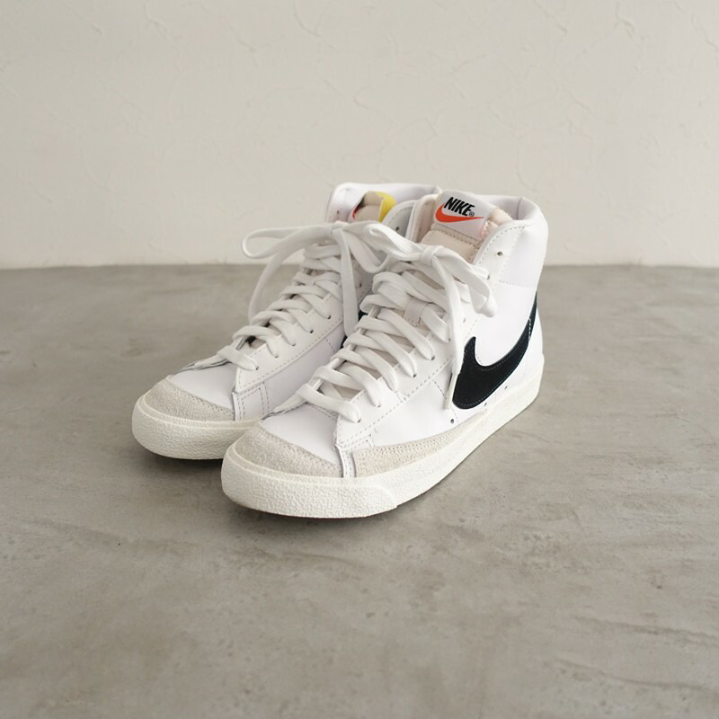 【美品】ナイキ NIKE W BLAZER MID 77 ハイカットスニーカー US7.5/UK5/EUR38.5/cm24.5/ US7.5/UK5/EUR38.5/cm24.5/BR37 【中古】【62C62】