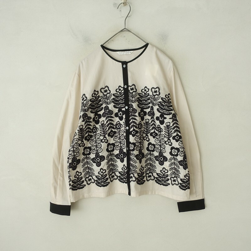 【2025AW/美品/通貨価値6.6万】ミナペルホネン mina perhonen swing garden 縫いトップ  38 【中古】【30E62】