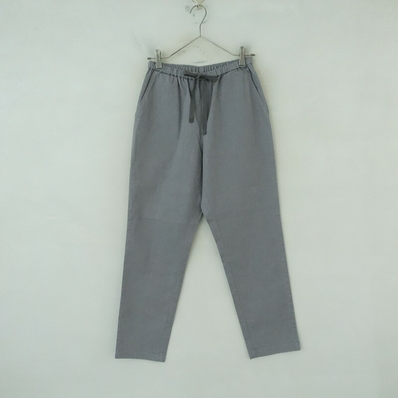 【美品】  群言堂 ストレッチテーパードイージーパンツ  L 【中古】【81E62】