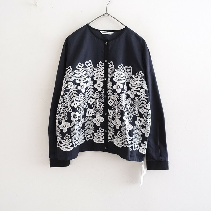 【美品/2025AW/通貨価値6.6万】ミナペルホネン mina perhonen swing garden クルーネックブラウス  40 【中古】【02E62】