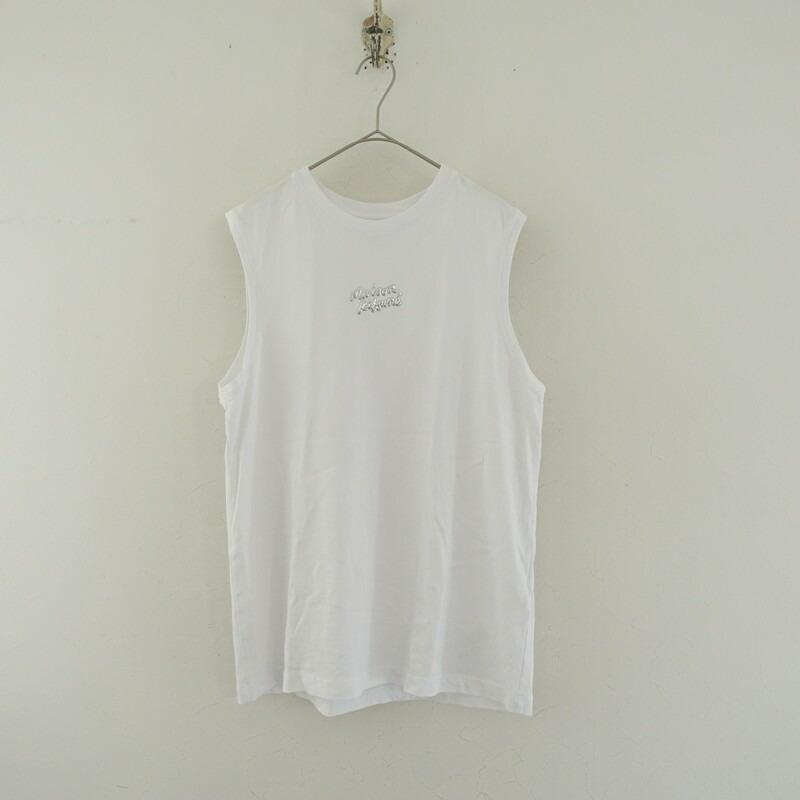 【美品/2025/定価1.7万】メゾンキツネ MAISON KITSUNE メタリックロゴノースリーブ L 【中古】【62E62】｜ブランド古着買取drop
