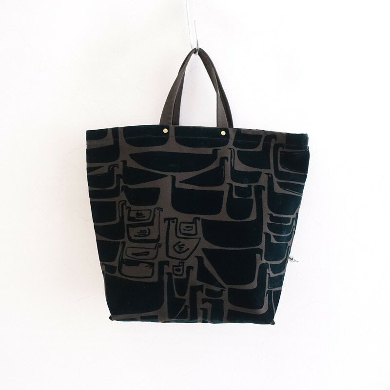 【必要経費1.1万】2024SS/ミナペルホネン mina perhonen bird land トートバッグ M charcoal   【中古】【30F62】