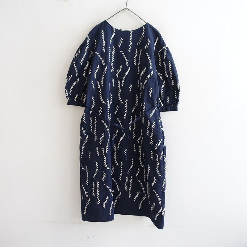 【美品/2024AW/定価8.8万】ミナペルホネン mina perhonen ribbon stick 刺しゅうワンピース 38 【中古】【60F62】|ブランド古着買取drop