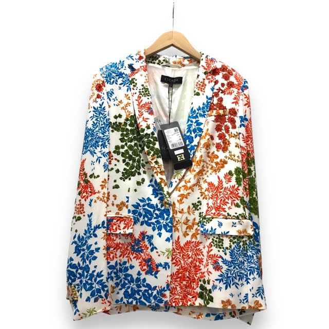 【切り詰めしました】未当て嵌める【ESCADA】エスカーダ 上衣 総柄 引き船付き添い人 ゴールド名取り草 草飾りつけ 大きさ38 5030265 成人女性用 レディース トップス RC4324 【新中品】
