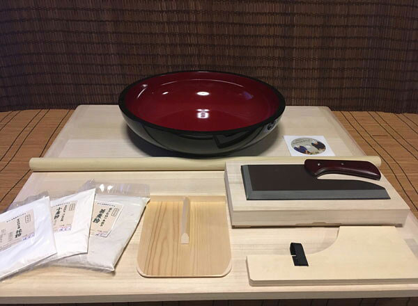 (左用)L判舞鷹そば打ち道具・高級48センチこね鉢・そば粉セット （そば打ちセット）lym10 オフィス木村it21｜いい友　店