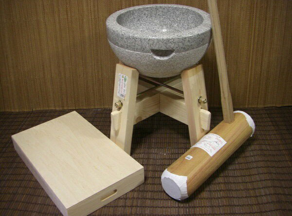 餅つき道具　二升用臼　木台・杵Ｌ・餅箱セット オフィス木村it21