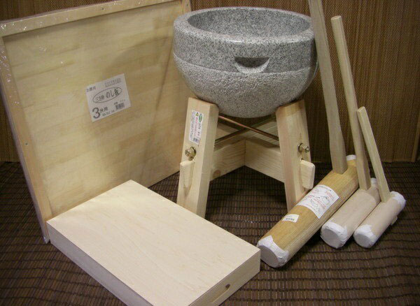 餅つき道具　三升用臼　木台・杵Ｓ・子供用キネ大小2本・三升用のし板・餅箱セット オフィス木村it21