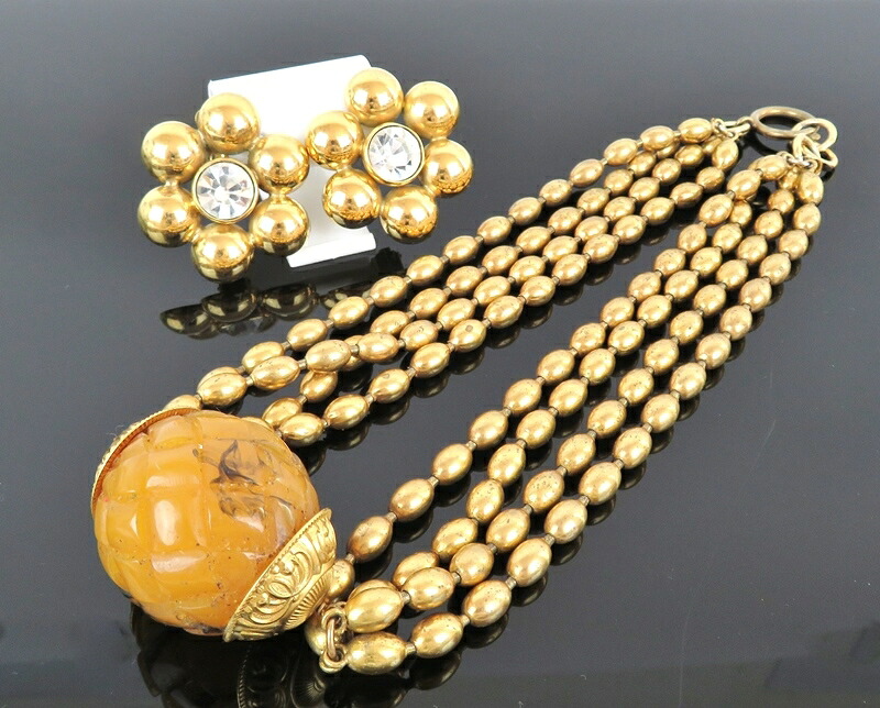 【中古】正規品 Bottega Veneta ボッテガヴェネタ 4連ネックレス ゴールドカラー 金色 ジャンボ フラワーイヤリング クリップ式 レディースアクセサリー【送料無料】｜株式会社ｅ-バリュー 38,870円