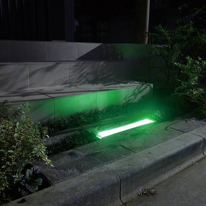 在庫大特価 ソーラーライト 屋外 埋め込み 誘導灯 ソーラーライン アンバー Led 玄関 電気工事不要 アプローチ エントランスに優しい灯り Diy ソーラーライト 屋外 照明 埋め込み 埋込 Led Led照明 誘導灯 ガーデンライト 駐車 駐車スペース 通路 アプローチ