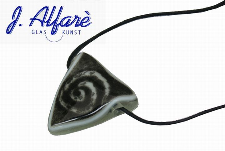 J.Alfare　　≪ジョセフ・アルファーレ≫ チョーカー　/ 01　Triangle ブラック オーストリアガラス製ハンドメイド 　【セール】【超特価】